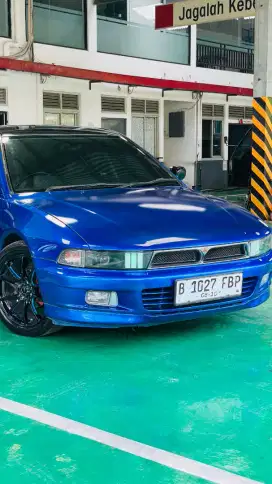 MITSUBISHI GALANT TAHUN 2000
