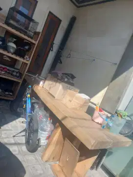 Meja, Kursi, dan Rak Kayu Bengkirai, harga nego!!!