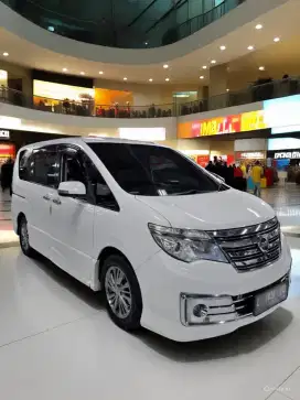 Nissan Serena HWS Panoramic 2016 Matic Type Tertinggi Putih