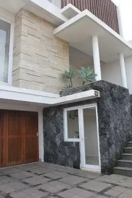 Dijual Rumah Jl. Pertanian Lebak Bulus Jakarta Selatan