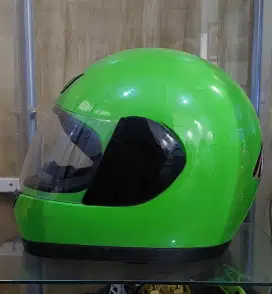 Dijual helm original kawasi dan helm KYT TT-Course