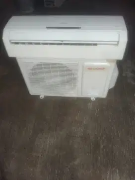 AC sharp 1/2 pk r32 dingin
