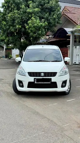 Suzuki Ertiga GX 1.4 Manual Tahun 2012 Putih