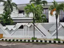Rumah 2 Lantai Bagus SHM di Dharmahusada Indah Siap Huni