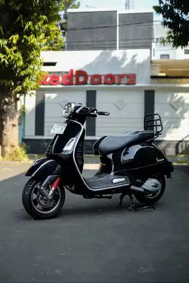PIAGGIO VESPA GTS 150 IGET 4V FACELIFT 2022 MURAH BISA KREDIT