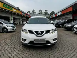 DP 9JT NEW XTRAIL 2.5 AT 2014 LOW KM 90RB RARE !!