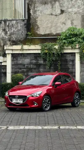 Dijual Mazda 2 1.5 R Skyactiv Nik 2019 pemakaian 2020