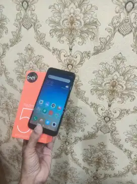 Xiaomi redmi 5 plus ram 3/32 normal semua nya hp sm dus saja