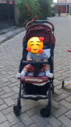 Stroller Bekas tapi kondisi masih sangat bagus, pemakaian juga jarang