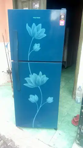 Kulkas 2 pintu Polytron