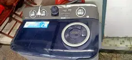 MESIN CUCI SANKEN 2 TABUNG TW-882NP