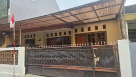 Y352 Rumah 1 Lantai 135 m2 Dekat Stasiun Pondok Kopi Jakarta Timur