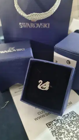 Cincin swarovski dancing swan