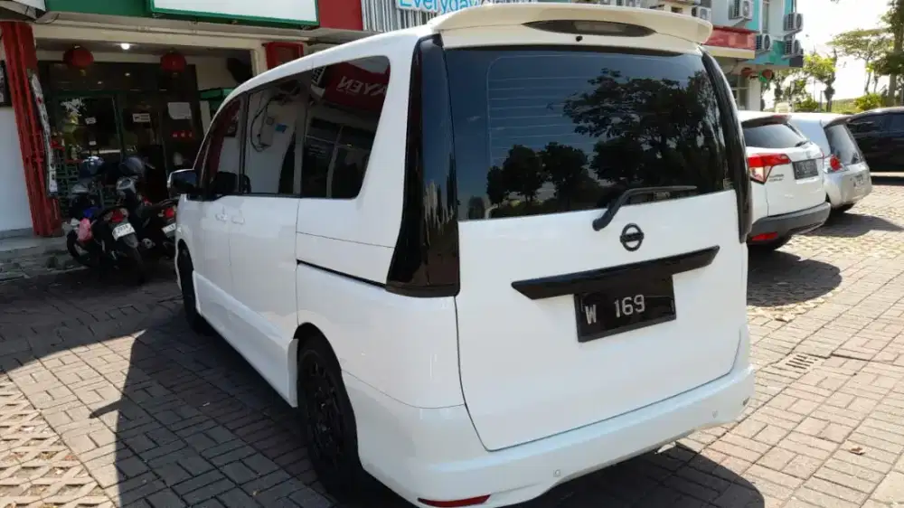 Nissan Serena 2018 Bensin low km