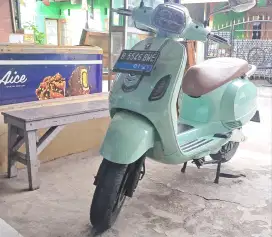 Motor Listrik Model Vespa (Vesmet) Batere Swap ZUZU Mint Original 2024