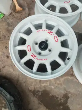 OZ racing 15x6.5in hole 4 pcd 100