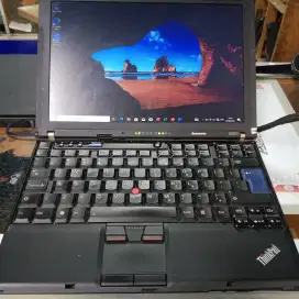Laptop lenovo thinkpad i5 ram 8 ssd ngebut