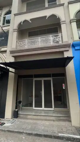 Dijual Ruko Boulevard Rose Garden 3 lantai Grand Galaxy City
