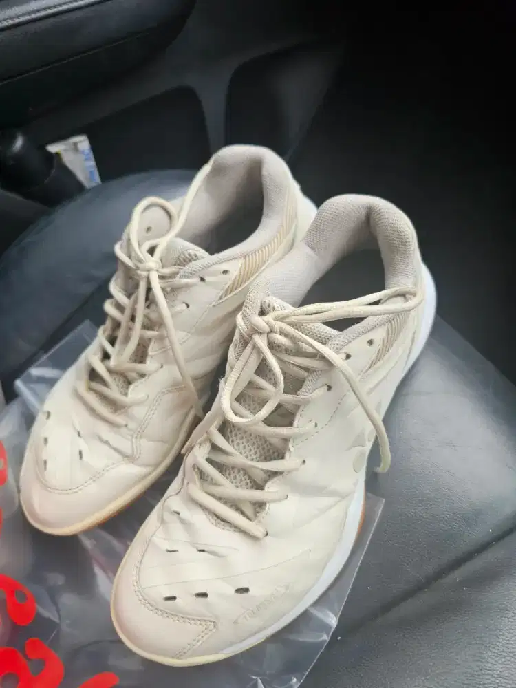 Sepatu Yonex SHB 65 Z