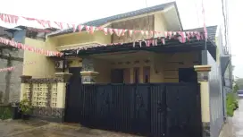 Rumah baru siap huni sedang dibangun