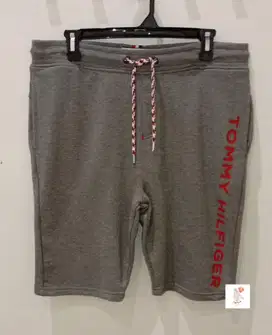 TOMMY HILFIGER GREY SHORT PANTS
