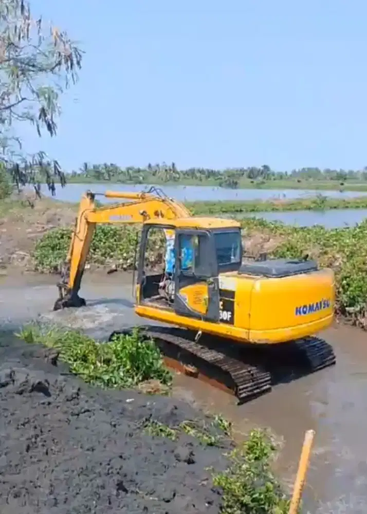 Excavator PC130F-7 th 2013 harga 300jt NEGO