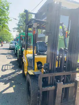 DIJUAL FORKLIFT CATERPILLAR 3 TON MAST TRILIFT BERGARANSI
