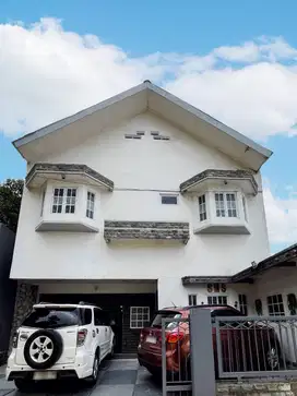 Villa Bagus Siap Huni Suasana Asri + Kolam Renang di Cipanas