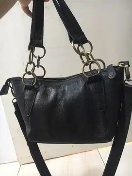 Tas wanita kulit asli