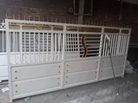 Pintu dorong dan pagar