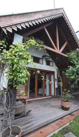 Rumah Bagus di Pusat Kota Lokasi Strategis Suasana Berasa di Bali