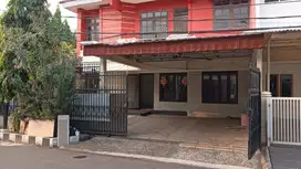 Rumah 2 Lantai di Cluster Janur Elok Kelapa Gading Jakarta Utara
