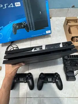PS 4 Pro 1TB Ori Full Set Mulus