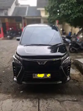 Dijual voxy 2019