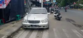 JUAL SEDAN MERCY