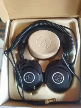Audio technica ATX-M40x Profesional monitor headphone.