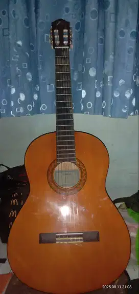 Gitar Nylon Classic C40 Yamaha