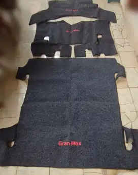 1 set Karpet mobil grand max ( 3 baris )