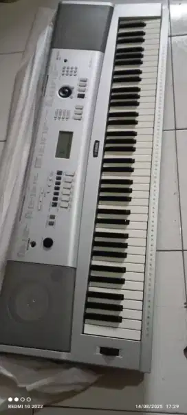 keyboard yamaha DGX 230