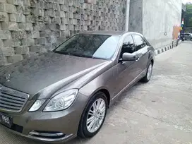 Mercedes-Benz E300 2011 Bensin