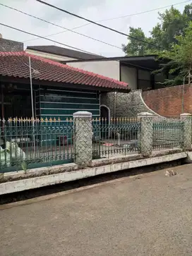 Rumah Lama Luas Murah Komplek Arcamanik Endah
