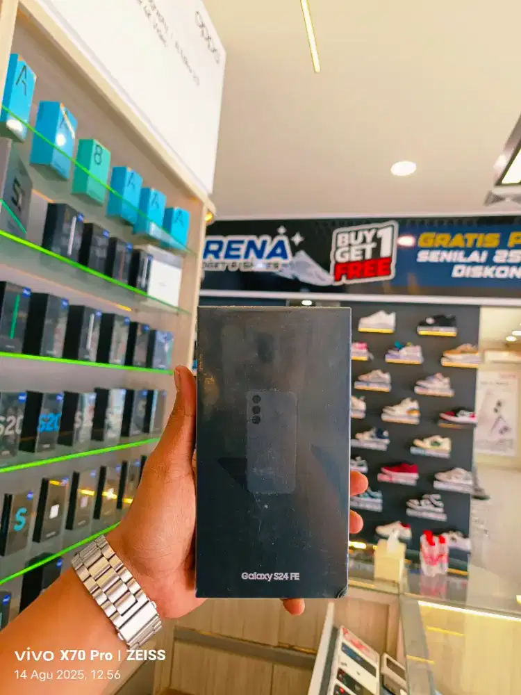 Samsung S24fe 8/256 Resmi