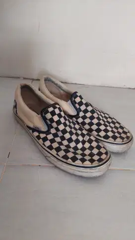 Vans slip on checkerboard