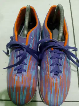 sepatu specs masih bagus