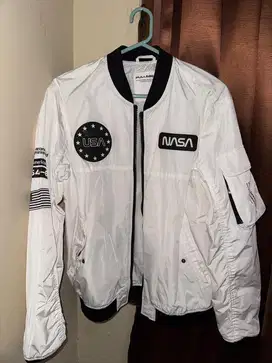 Jaket Bomber Pull & Bear