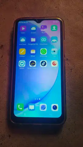 Harga tinggi angkut gan Vivo y17 8/256 GB pemakaian baru 3 bulan