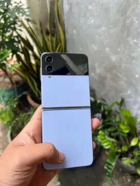 Samsung Zflip 4 8/256 SEIN