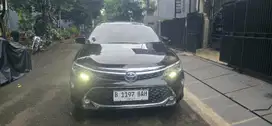 Toyota Camry 2.5 L Hybrid Automatic