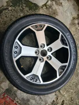 Velg serep expander cross r17 dan ban second