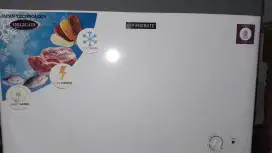 DIJUAL CEPAT !! freezer bekas pemakaian 1 tahun kurang kualitas ori